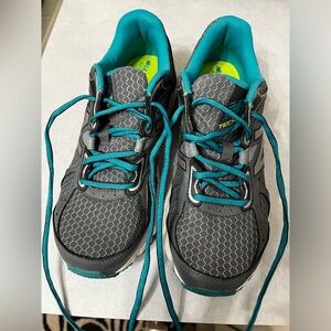 New balance 560 women’s tech ride to comfort running shoe